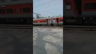 LKO locomotive ke saath sabaramati express #vishal_up60