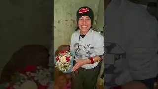 Surprised my Wife unexpected reaction my wife Rose day video #roseday #valentineweek #valentinesday