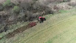 Case IH 8930 Chisel Plowing