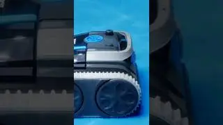 Super-fast and spotless pool cleaning with a high-quality cleaning robot.