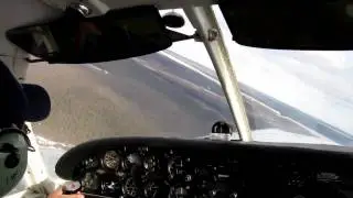 Cherokee Six 300 crosswind landing in Kashechewan / CZKE