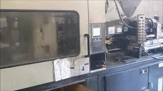 Used 300 Ton Cincinnati Milacron Injection Molding Machine Model VT300, 34 Oz, New In 1999