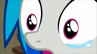 DJ Pon-3 Learns the Meaning of Friendship