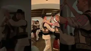 Traditional Romanian dance 💃🏼🇷🇴 #romania #romanian #traditional #traditionaldance #bucharest