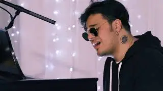 Jona Camacho... In the Lobby: “Está Bn”
