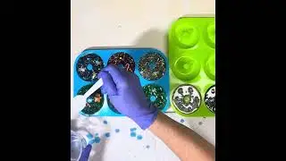 #35 Resin glass wreaths with donut moulds Part 1 #diyresin #resinforbeginners #resinornaments