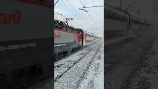 ЭП20-058 с поездом Самара - Санкт-Петербург следует мимо о.п. Новое Перепечино