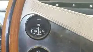 Lister-Jaguar Costin: Oil Pressure