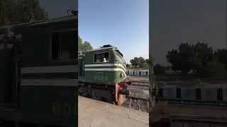 Train Departure whistle #pakraillive #railway #pakrailz #train #pakrailroads #railroad #pakrail