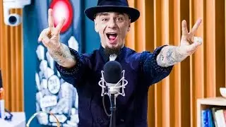 J-Ax presenta il bello d'esser brutti a Deejay chiama italia 27/01/15