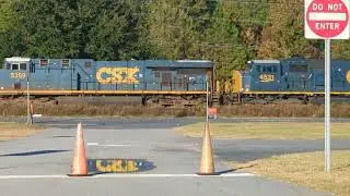 CSX M690 entering Fairfax elementary