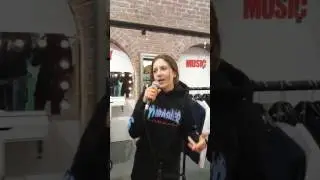Shy customer rapping to trap music!