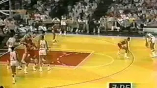 Sidney Moncrief (25pts/6asts) & Paul Pressey (22pts/7asts) vs. Bulls (1985 Playoffs)