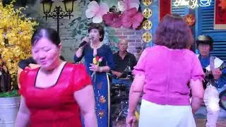 Ngõ vắng xôn xao  -  Sáng tác: Trần Quang Huy  - Trình bày : Phi Long