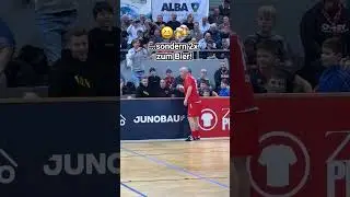 Ein Schluck reicht nicht! Basler g&ouml;nnt sich 2x Bier😂🍺