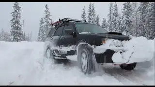 Subaru Forester Off Road - Snowbaruing February 2015