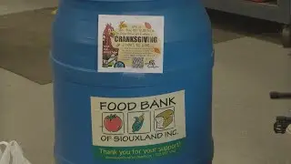 Local cycling group holds &lsquo;Cranksgiving&rsquo; food drive to support local food banks