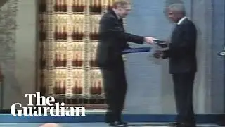 Kofi Annan is awarded the Nobel peace prize in 2001
