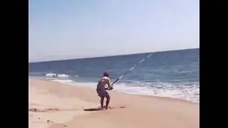 Aksi mendebarkan untuk para pemancing