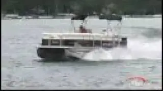 Sylvan 8522 Mirage Signature - By BoatTEST.com