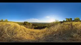 360&deg; STOCK VIDEO 4K | Sunset Over Scenic Provencal Valley | Atmosphaeres