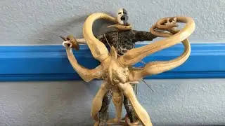 Обзор фигурки Neca Прометей Трилобит против Инженера (повреждена в бою)