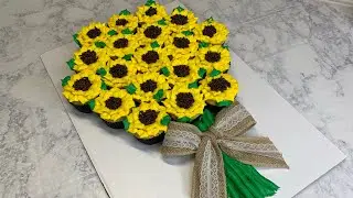 ARREGLO FLORAL DE  CUPCAKES DE JIRASOLES.