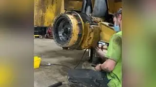 Volvo A25D hub disassembly