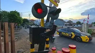 Lampu Palang Yang Mulai Redup