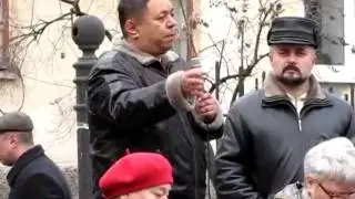 Внеочередной сессии горсовета предшествовал митинг
