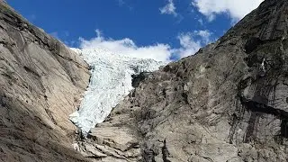 HansNature travels to Briksdalsbreen