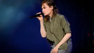 Christine and the Queens answers your questions!