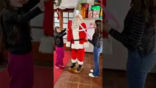 DEIXARAM O PAPAI NOEL SEM BARBA E CARECA😱#shorts #humor #viralshorts