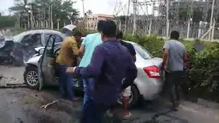 Accident in India(brutal) Karnataka-Miracal child escaped.2 deaths