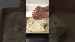 NO Effort Cheesy Bread 🧀 🍞 You Can Make in College!
