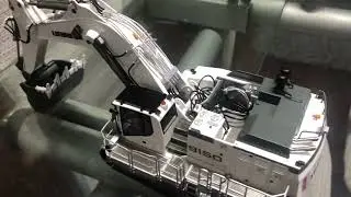Unboxing / Liebherr R9150 mining excavator / WSI 1:50