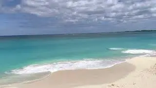 Пляж Кэббедж на острове Парадайз, Багамские острова