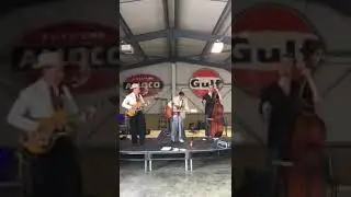 Danny McVey trio - Beggin' Time