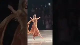 It's Mrs. Sprouse on the #VSFashionShow runway! ✨️