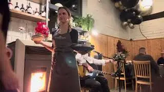 Spēle brīnišķīga restorāna @Pinkenhofa 5 gadu jubilejā. Bija gardi un varen skanīgi!