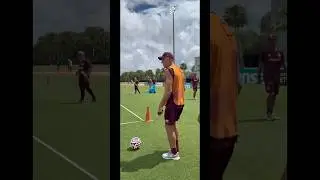 RENATO GA&Uacute;CHO ENSINA COMO FAZ GOL OL&Iacute;MPICO! #renatogaucho #futebol #football