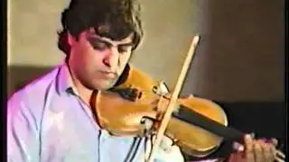 Hatzopoulos Nikos, Xenidis Dimitris / Poios - Ta rialia