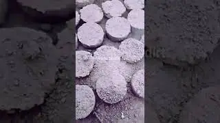 extremely churchy sand crushing video credit by@golaasmr #edit #satisfying #churchy#concretemix#asmr