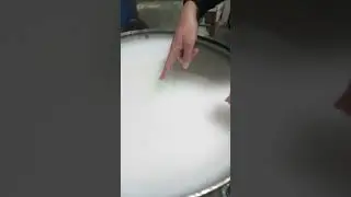 Perforando la Cera Caliente con el Dedo