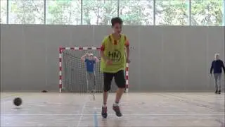 Entrainement. 8 ballons et 2 appuis, duel tireur/gardien. Rouen Handball