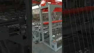 Automatic livestock hinge joint cattle fence making machine  #machine #wiremeshmachine #cattlefence