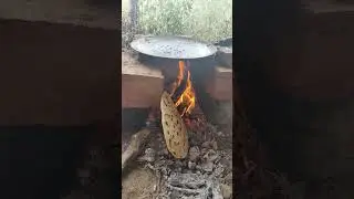 village roti making in desi chulha@granpha village recipes hindi