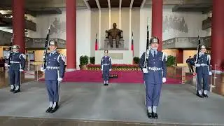 Dr. Sun Yat-Sen memorial hall changing of guards 4 | Taipei, Taiwan