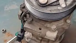 How to ac comepesuer bearing remove  xuv 500 /bye showkat auto works