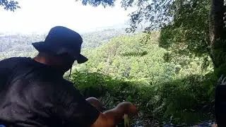 NGOPI SANTAI DI HUTAN GUNUNG GEGERBENTANG